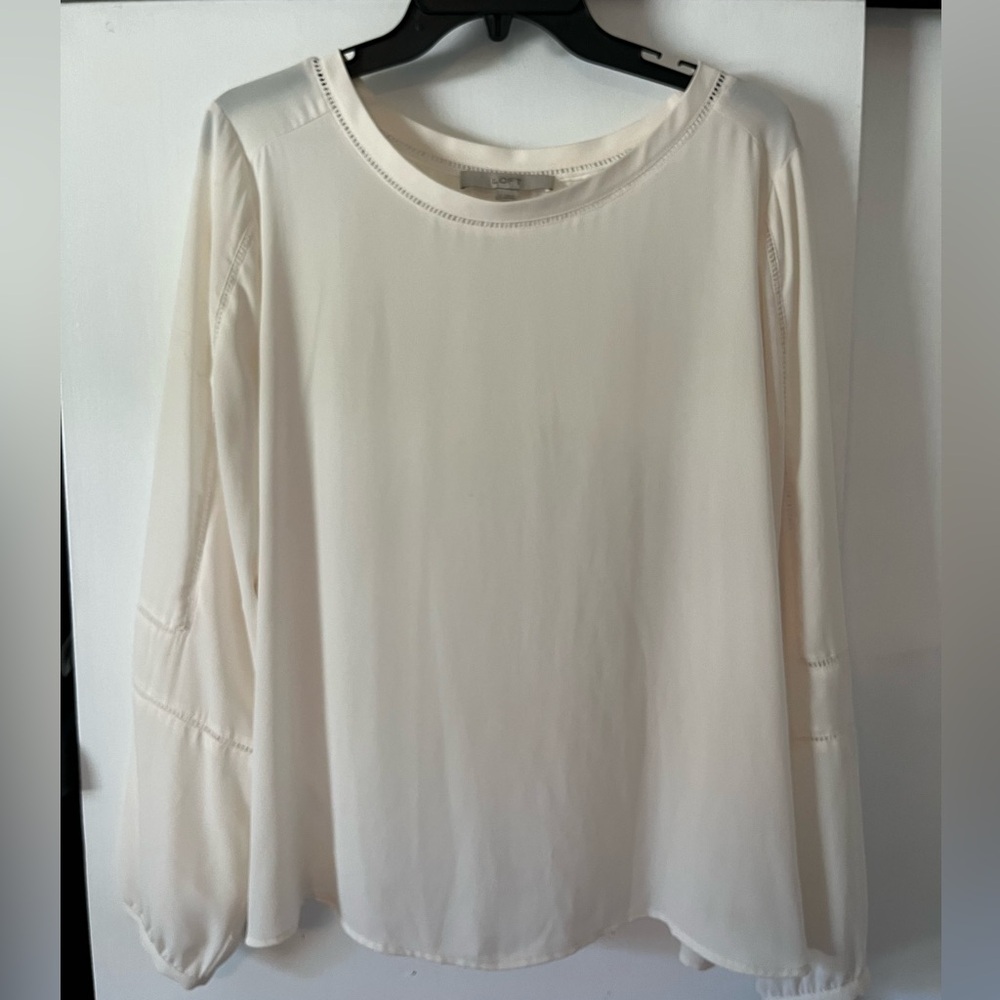 LOFT cream blouse size large. Good condition.